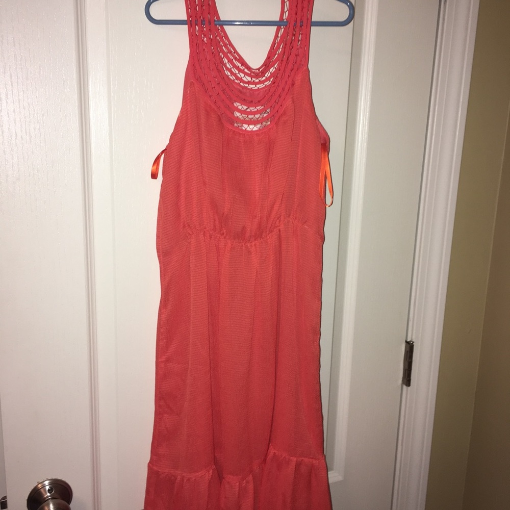 Dress - Picture 2 of 4